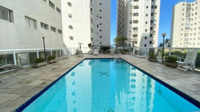Apartamento no Calçadão da Praia das Pitangueiras - Ar Condicionado - 10 Pessoas